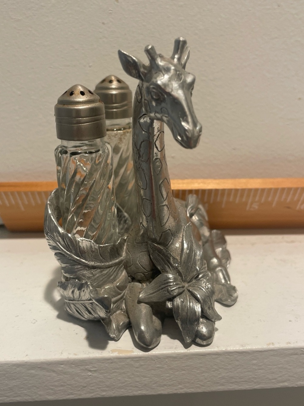 Fitz and Floyd Giraffe Salt & Pepper Set - Picture 8 of 13